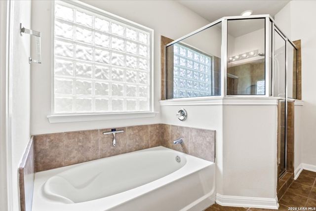 437 STONEBROOK DR, Cibolo, TX 78108