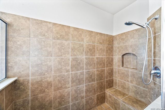 437 STONEBROOK DR, Cibolo, TX 78108