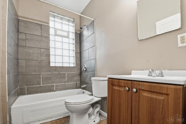 1820 Kinney Avenue, Cincinnati, OH 45207