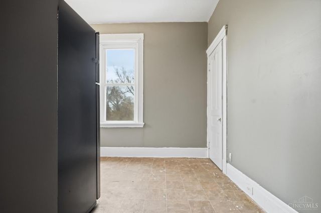 1820 Kinney Avenue, Cincinnati, OH 45207