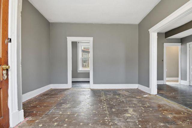 1820 Kinney Avenue, Cincinnati, OH 45207