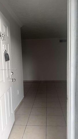 1655 W 44th Pl 451, Hialeah, FL 33012