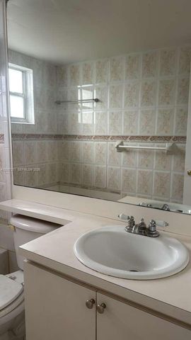 1655 W 44th Pl 451, Hialeah, FL 33012