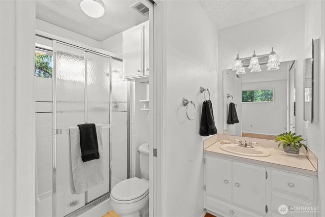 3315 Scenic Drive SE, Auburn, WA 98092