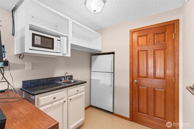 3315 Scenic Drive SE, Auburn, WA 98092