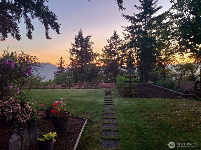 3315 Scenic Drive SE, Auburn, WA 98092