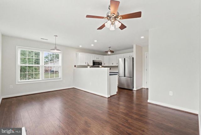 1915 READUS RD, Edinburg, VA 22824
