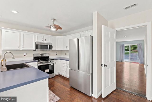 1915 READUS RD, Edinburg, VA 22824