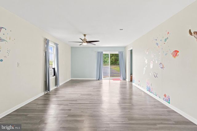 1915 READUS RD, Edinburg, VA 22824