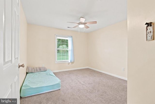 1915 READUS RD, Edinburg, VA 22824