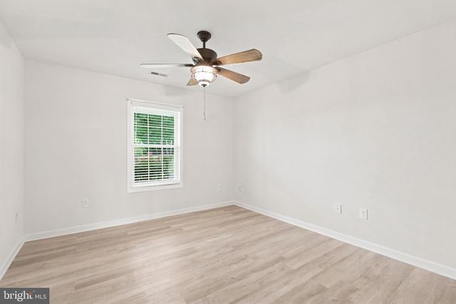 1915 READUS RD, Edinburg, VA 22824