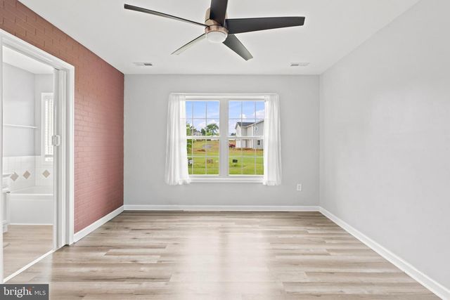 1915 READUS RD, Edinburg, VA 22824
