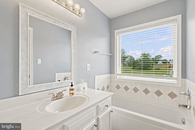 1915 READUS RD, Edinburg, VA 22824