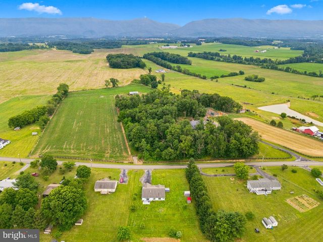1915 READUS RD, Edinburg, VA 22824