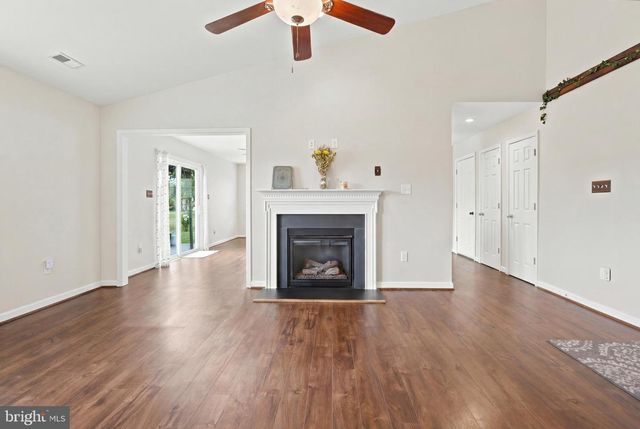 1915 READUS RD, Edinburg, VA 22824