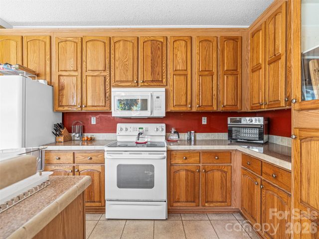 12 Jackson Cove Road, Leicester, NC 28748