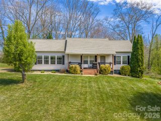 12 Jackson Cove Road, Leicester, NC 28748