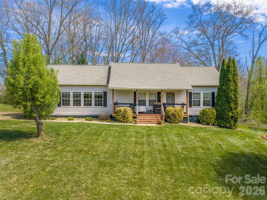 12 Jackson Cove Road, Leicester, NC 28748