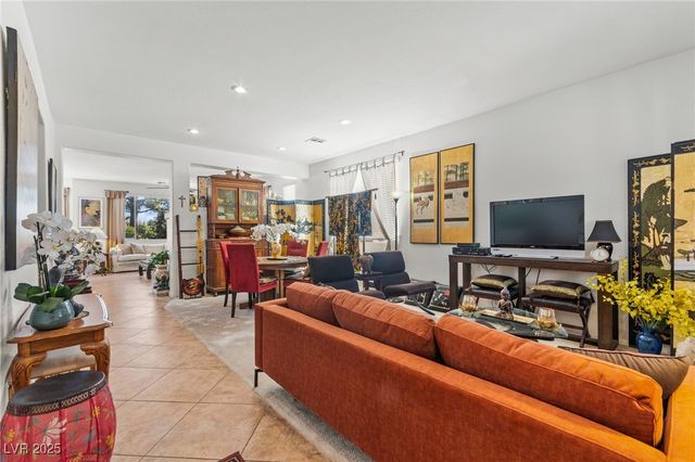 3212 Hill Valley Street, Las Vegas, NV 89129