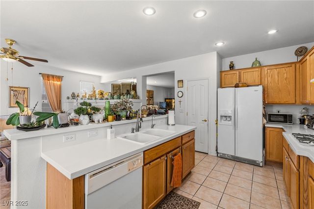 3212 Hill Valley Street, Las Vegas, NV 89129