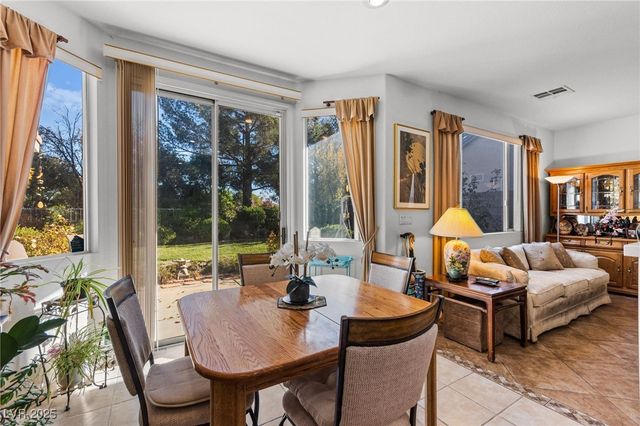 3212 Hill Valley Street, Las Vegas, NV 89129