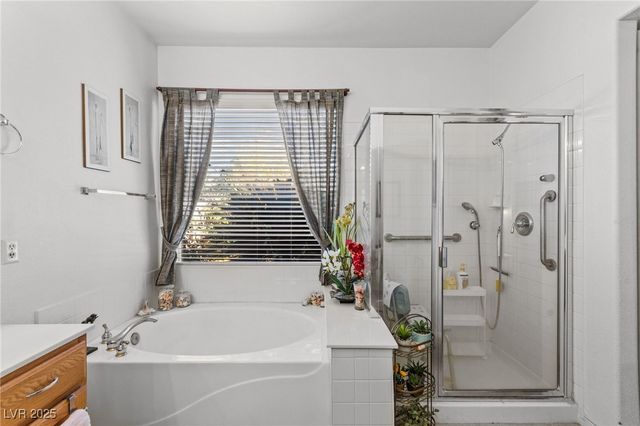 3212 Hill Valley Street, Las Vegas, NV 89129