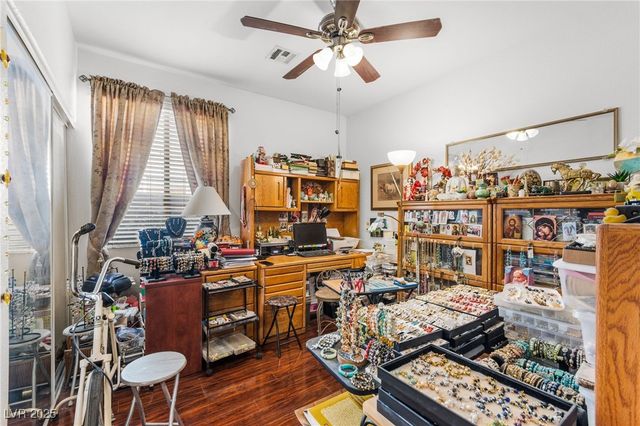 3212 Hill Valley Street, Las Vegas, NV 89129