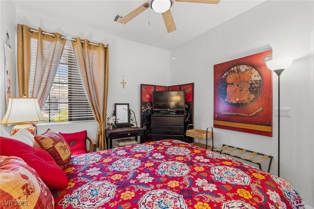 3212 Hill Valley Street, Las Vegas, NV 89129