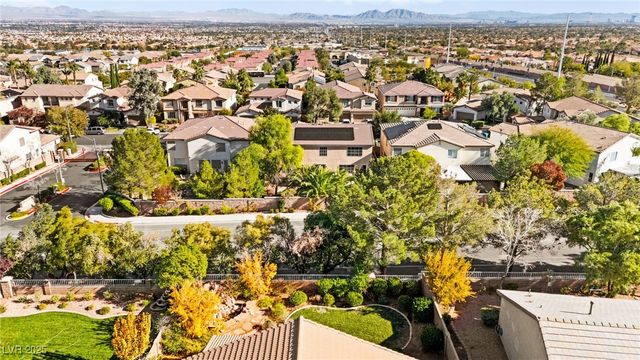 3212 Hill Valley Street, Las Vegas, NV 89129