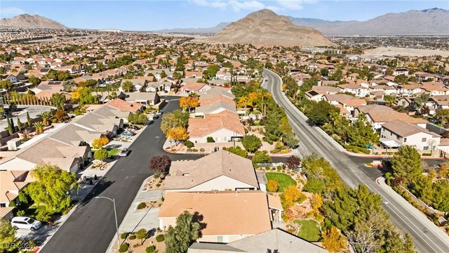 3212 Hill Valley Street, Las Vegas, NV 89129