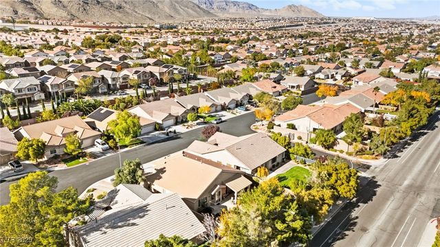 3212 Hill Valley Street, Las Vegas, NV 89129