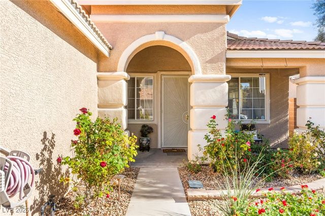 3212 Hill Valley Street, Las Vegas, NV 89129