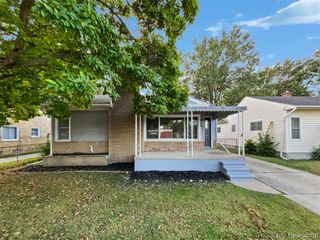 22095 Wilmot Avenue, Eastpointe, MI 48021