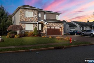 41 Ivanhoe Lane, Clifton, NJ 07013