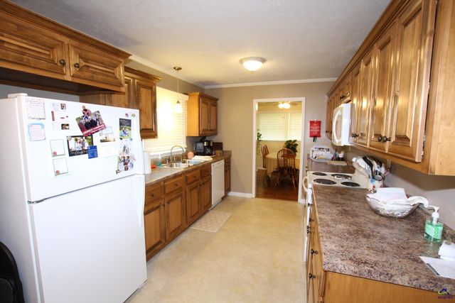 215 Kimberly Road, Warner Robins, GA 31088