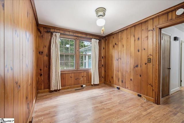 31 Blackburn Street, Greenville, SC 29607