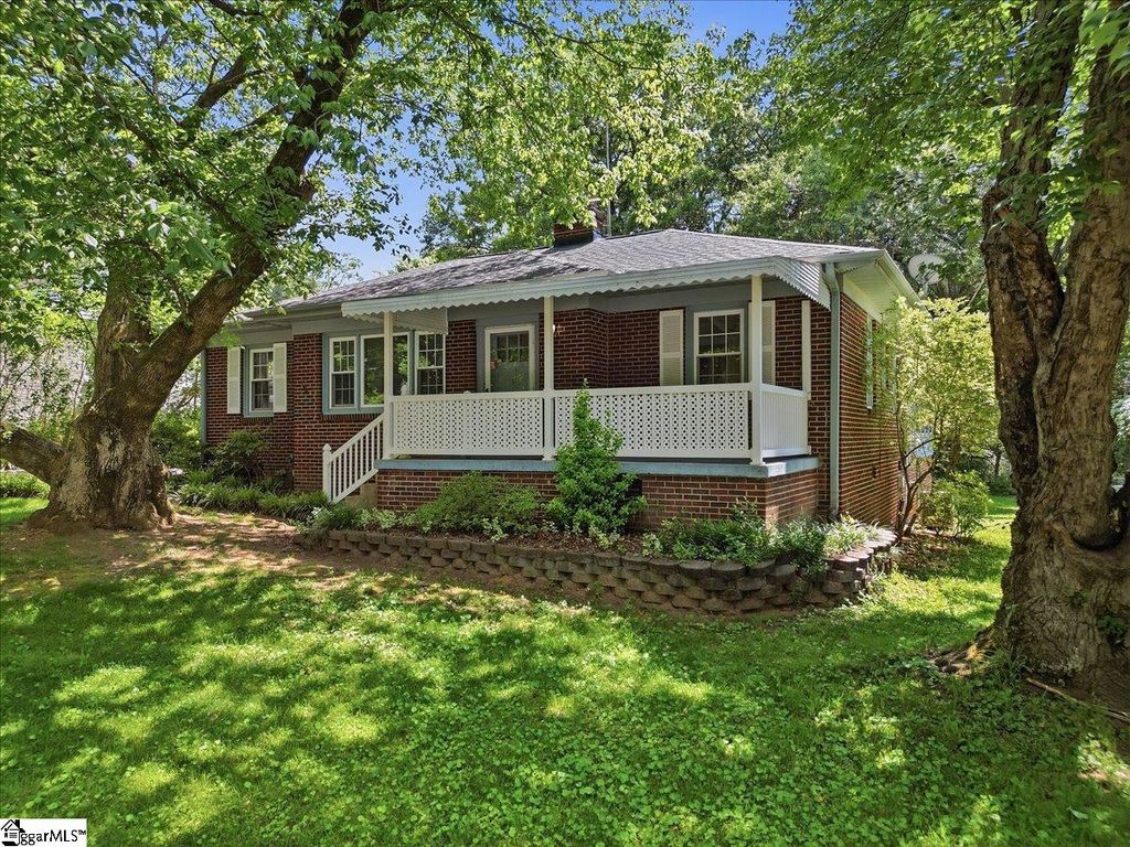 31 Blackburn Street, Greenville, SC 29607