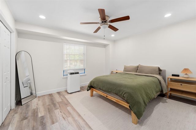 8223 Kingsbrook Road 212, Houston, TX 77024