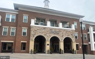 2321 25TH ST S #2-106, Arlington, VA 22206