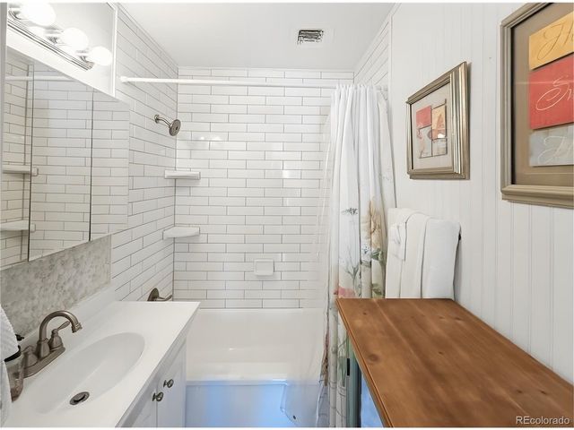 765 S 1st Ave, Brighton, CO 80601