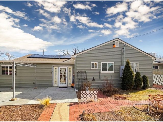 765 S 1st Ave, Brighton, CO 80601