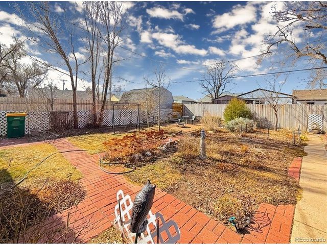 765 S 1st Ave, Brighton, CO 80601