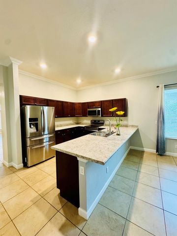 1807 Berkshire Circle SW, Vero Beach, FL 32968