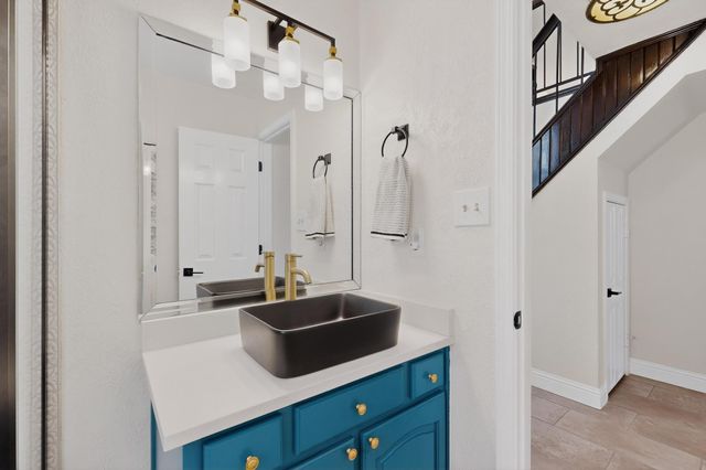 3016 Matterhorn Drive, Bedford, TX 76021