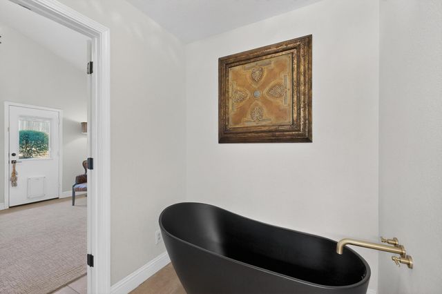 3016 Matterhorn Drive, Bedford, TX 76021