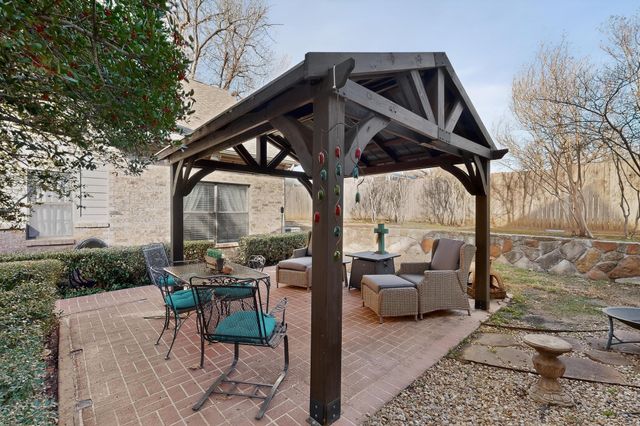 3016 Matterhorn Drive, Bedford, TX 76021