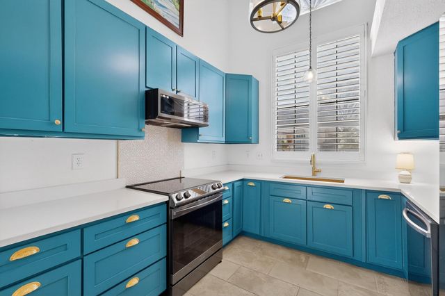 3016 Matterhorn Drive, Bedford, TX 76021