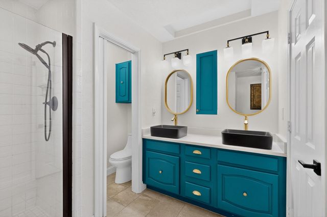 3016 Matterhorn Drive, Bedford, TX 76021