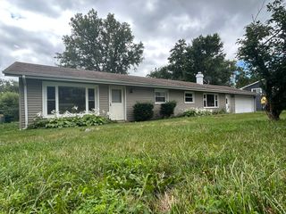 823 Jessie Road, Lake In The Hills, IL 60156