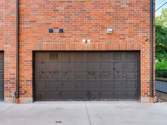 2347 W MORSE Avenue, Chicago, IL 60645